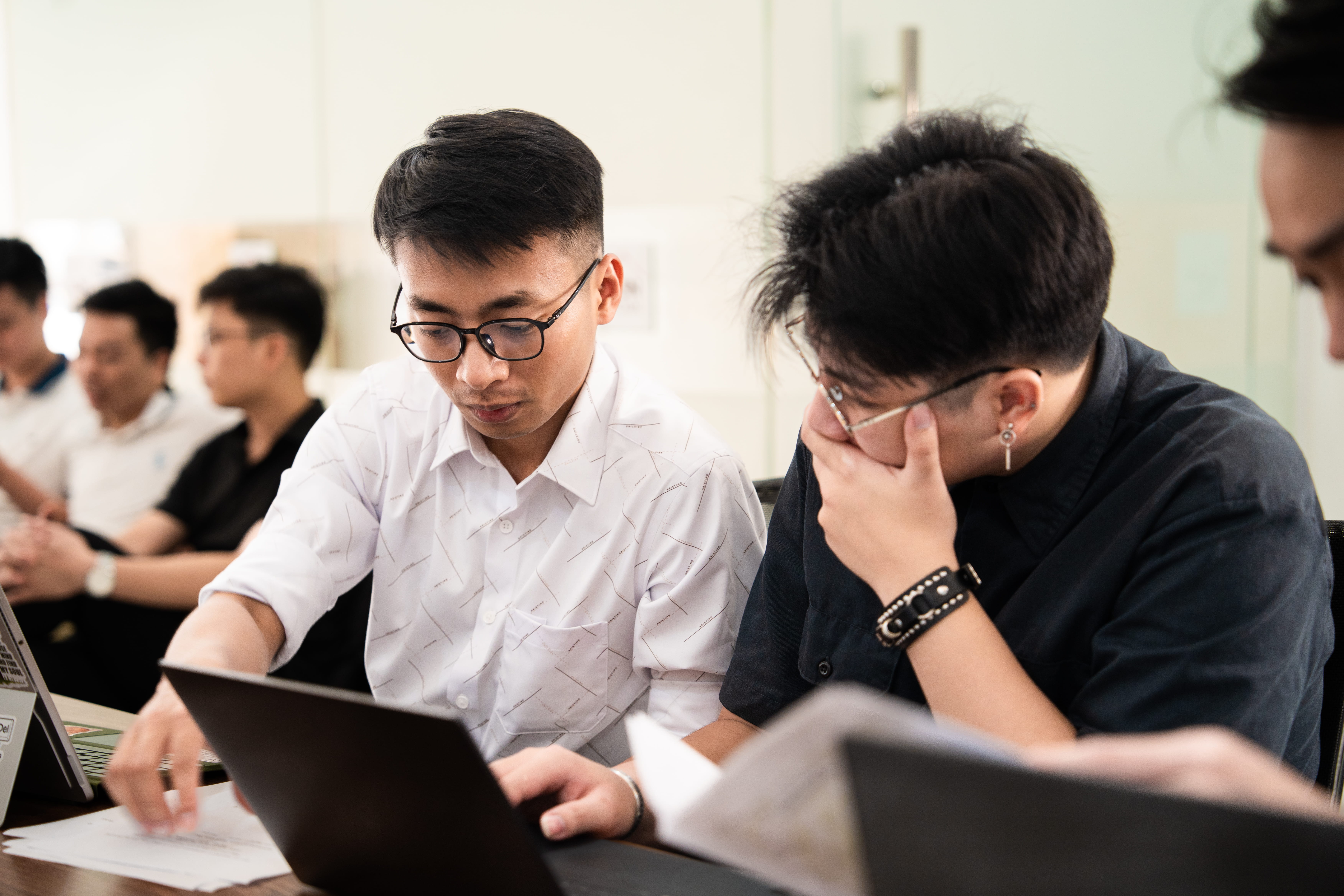 Kiểm tra hồ sơ giấy tờ